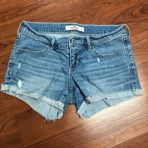 Hollister Shorts size 3